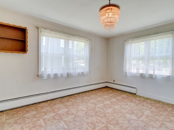 44 Ridgewood Rd, Milton MA 02186