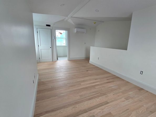 9 Swan St, Beverly MA 01915