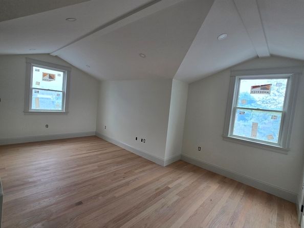 9 Swan St, Beverly MA 01915