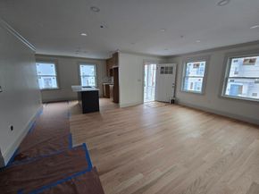 9 Swan St, Beverly MA 01915
