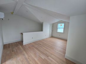9 Swan St, Beverly MA 01915