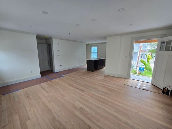 9 Swan St, Beverly MA 01915