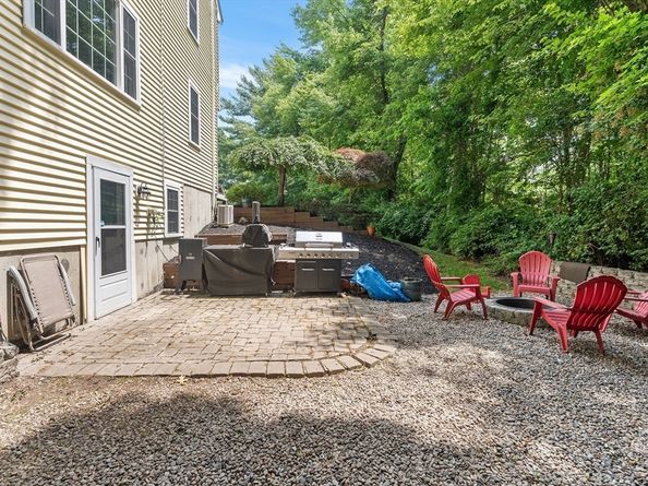 55 Edge Hill Dr, Bridgewater MA 02324