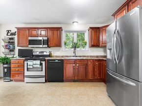 55 Edge Hill Dr, Bridgewater MA 02324