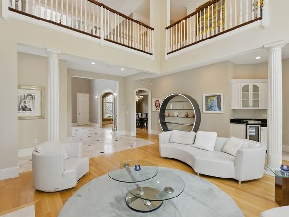 65 Saile Way, North Andover MA 01845