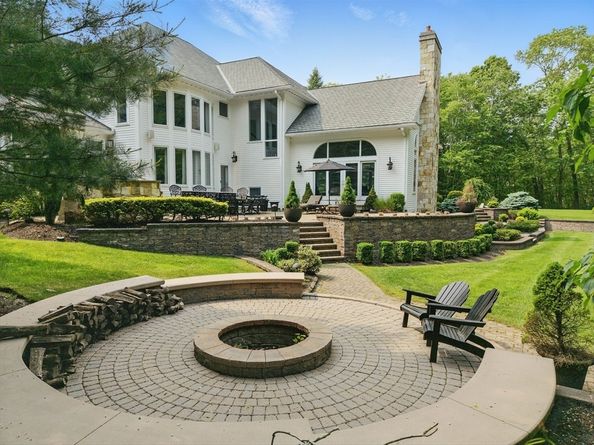 65 Saile Way, North Andover MA 01845