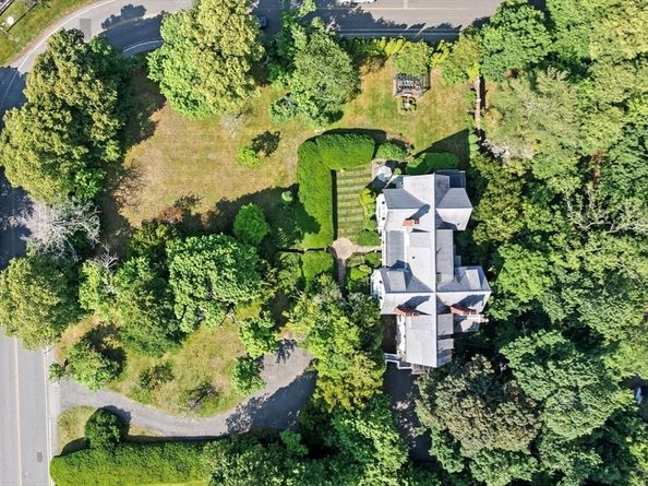 51 Cliff Street, Nahant MA 01908