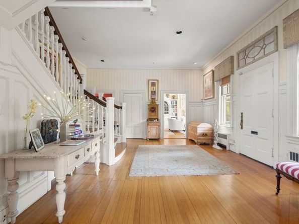 51 Cliff Street, Nahant MA 01908