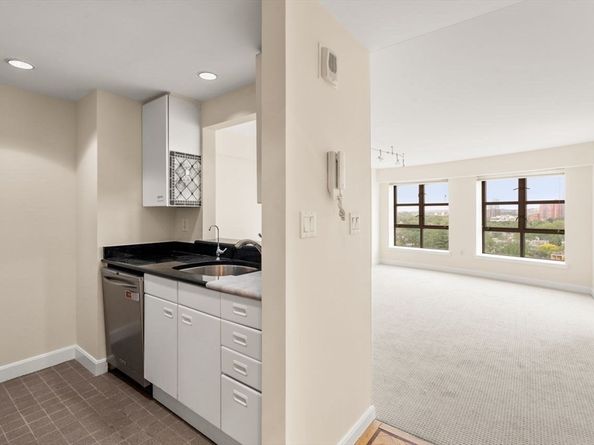 931 Massachusetts Ave 1003, Cambridge MA 02139