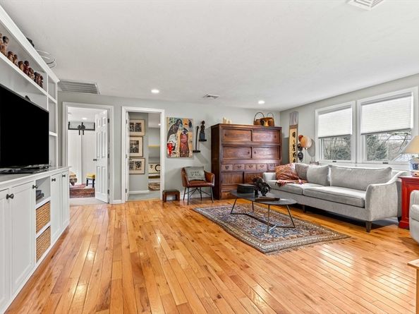 198 Low St 2, Newburyport MA 01950