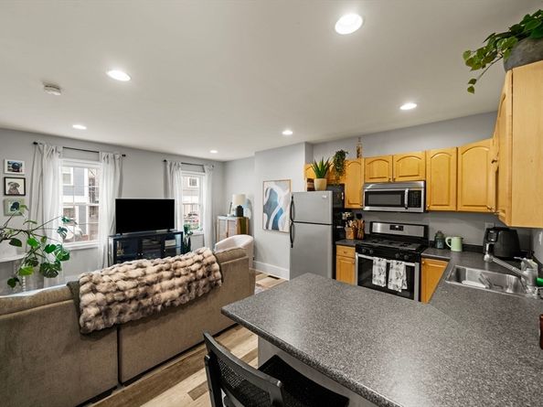 26 Ward St 1, Boston MA 02127
