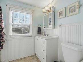 36 King St, Groveland MA 01834