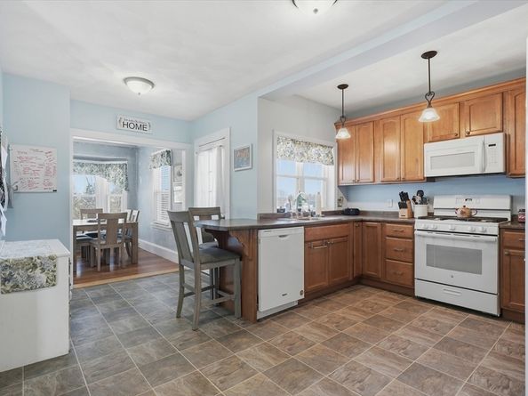 36 King St, Groveland MA 01834