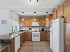 36 King St, Groveland MA 01834