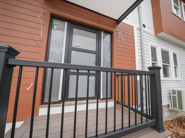 455 Summer St 455, Arlington MA 02474