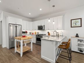 9 Independence Ave 307, Braintree MA 02184