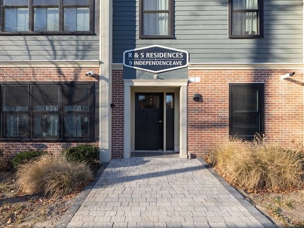 9 Independence Ave 307, Braintree MA 02184