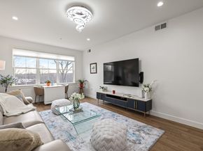 9 Independence Ave 307, Braintree MA 02184