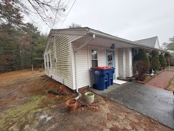 11 Acoaxet Ln, Wareham MA 02576