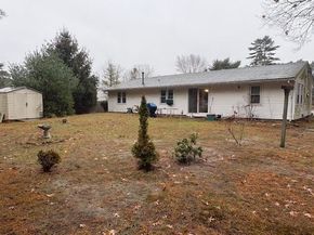 11 Acoaxet Ln, Wareham MA 02576