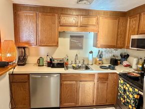 136 Central Street C 6, Hudson MA 01749