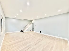 15 Berwick St 15, Melrose MA 02176