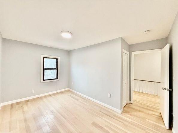 15 Berwick St 15, Melrose MA 02176