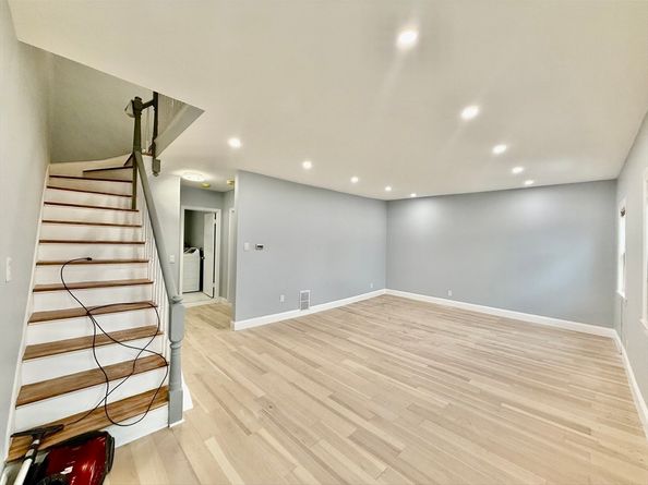 15 Berwick St 15, Melrose MA 02176