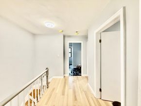 15 Berwick St 15, Melrose MA 02176