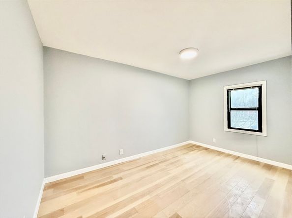 15 Berwick St 15, Melrose MA 02176