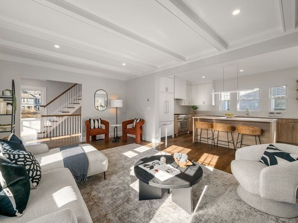 209 High St, Brookline MA 02445