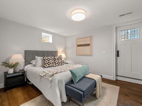 209 High St, Brookline MA 02445