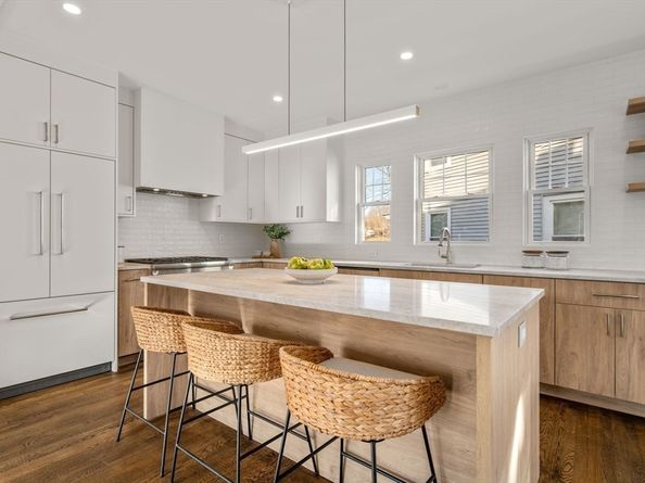 209 High St, Brookline MA 02445