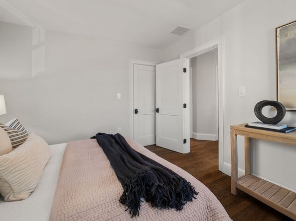 209 High St, Brookline MA 02445