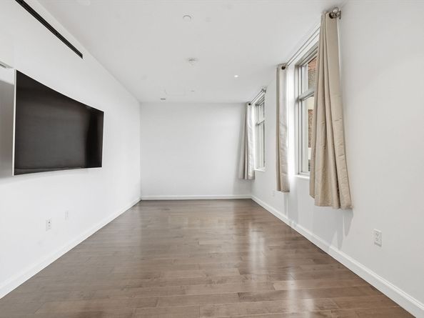 43 Westland Ave 510, Boston MA 02115