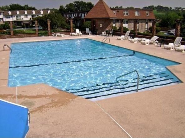 18 Williamsburg Ct 23, Shrewsbury MA 01545