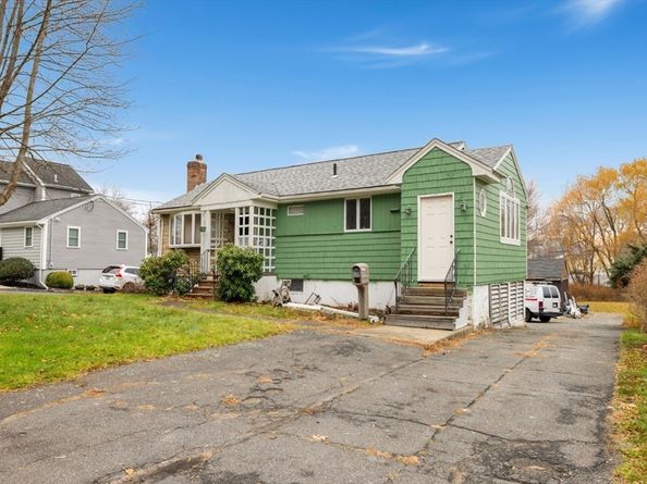 47 School St, Saugus MA 01906