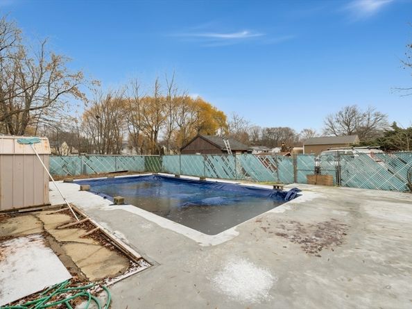 47 School St, Saugus MA 01906