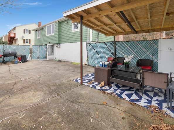 47 School St, Saugus MA 01906