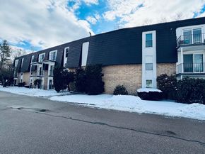 8 Shadowbrook Ln 41, Milford MA 01757