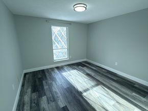 8 Shadowbrook Ln 41, Milford MA 01757