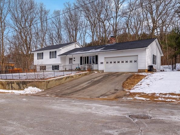 65 Lakeview Ave, Athol MA 01331