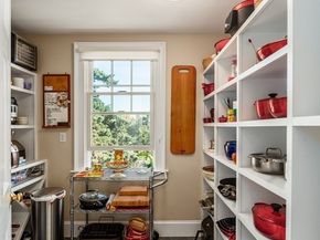 25 Salt Island Rd, Gloucester MA 01930