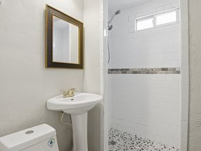 17 Fairbanks St, Worcester MA 01610