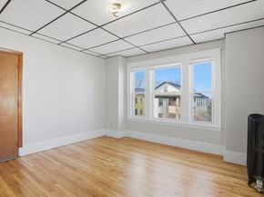 17 Fairbanks St, Worcester MA 01610