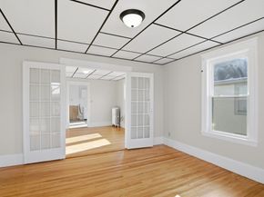 17 Fairbanks St, Worcester MA 01610