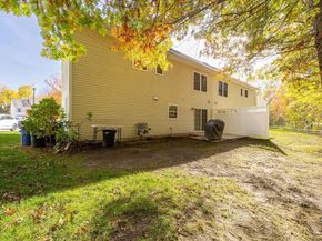 30 Mckenna Dr 30, Billerica MA 01862