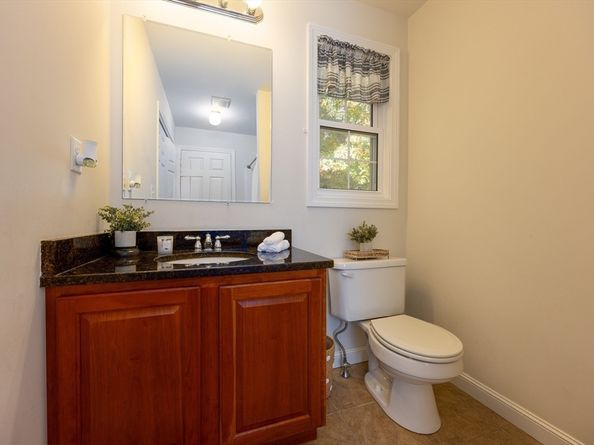 30 Mckenna Dr 30, Billerica MA 01862