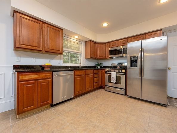 30 Mckenna Dr 30, Billerica MA 01862