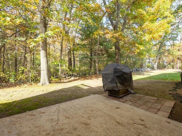 30 Mckenna Dr 30, Billerica MA 01862
